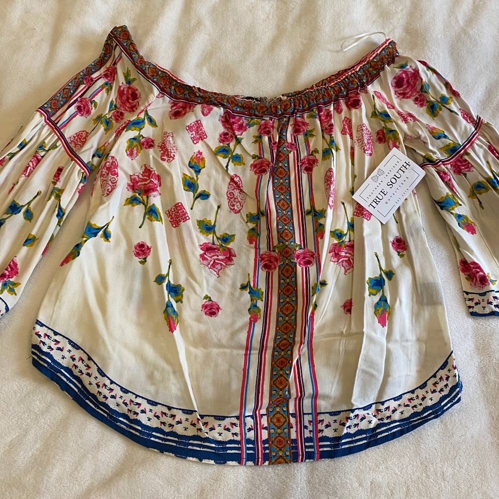 Women’s Small Flower Fiesta A. Calin Top